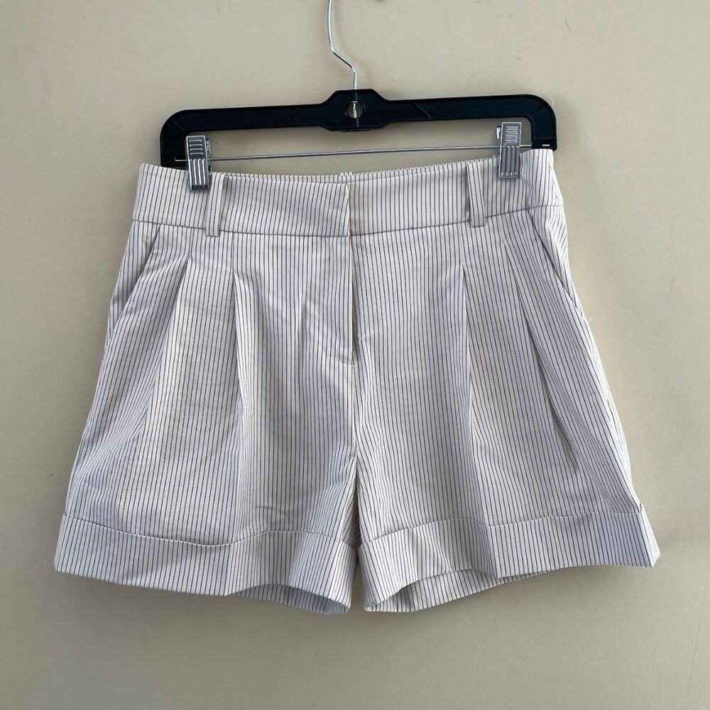 Vintage y2k White pleated office siren pinstripe shorts
